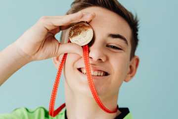 Maximale Kraftübertragung und Verletzungsprävention für Sportler mittels moderner Magnetfeldstimulation in Liebefeld.